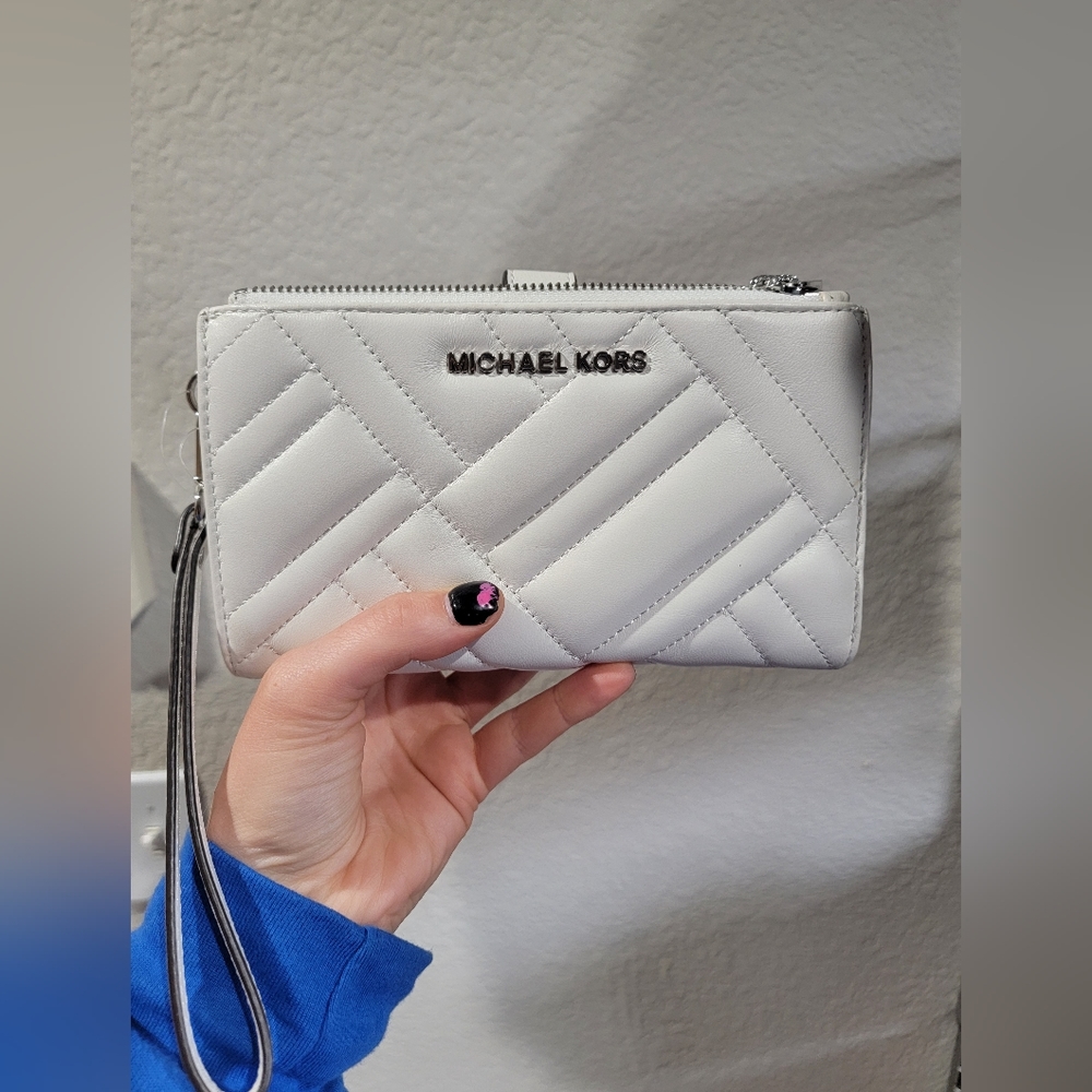 Michael kors clutch